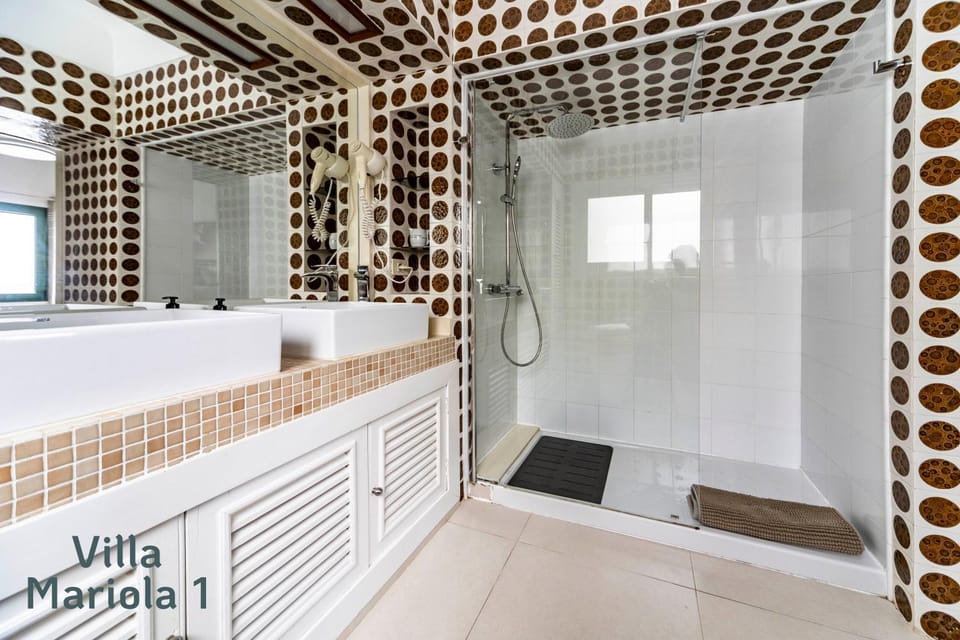 Luxury Mariola Sea Front Apartment in Puerto del Carmen