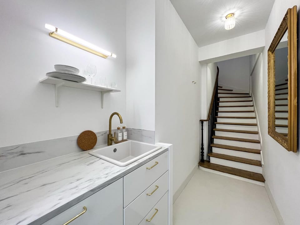 Cozy Studio - near Palais Royal-Louvre Museum Apartment in Paris