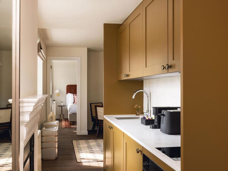 Kitchen or kitchenette