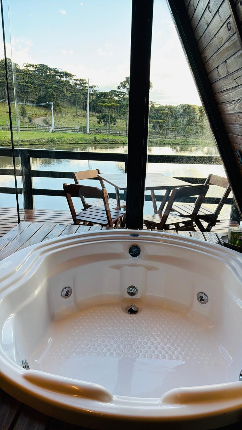Cabana do Lago no Refúgio Lagoa Dourada Chalet in State of Santa Catarina