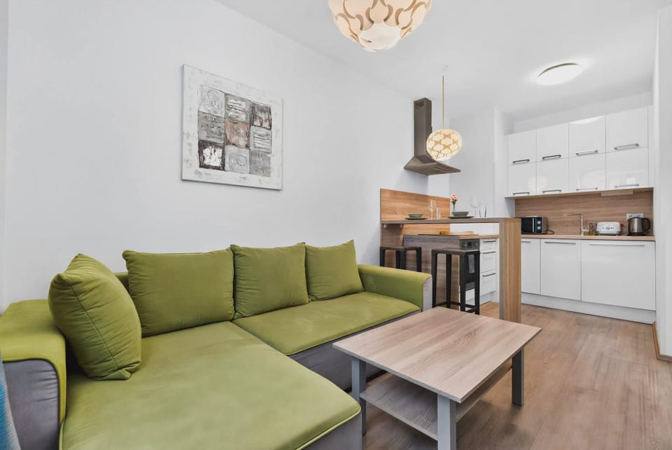 Kitchen or kitchenette, Living room, Seating area, Dining area, stove