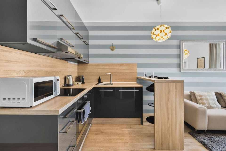 Kitchen or kitchenette, Dining area, dishwasher, oven, stove
