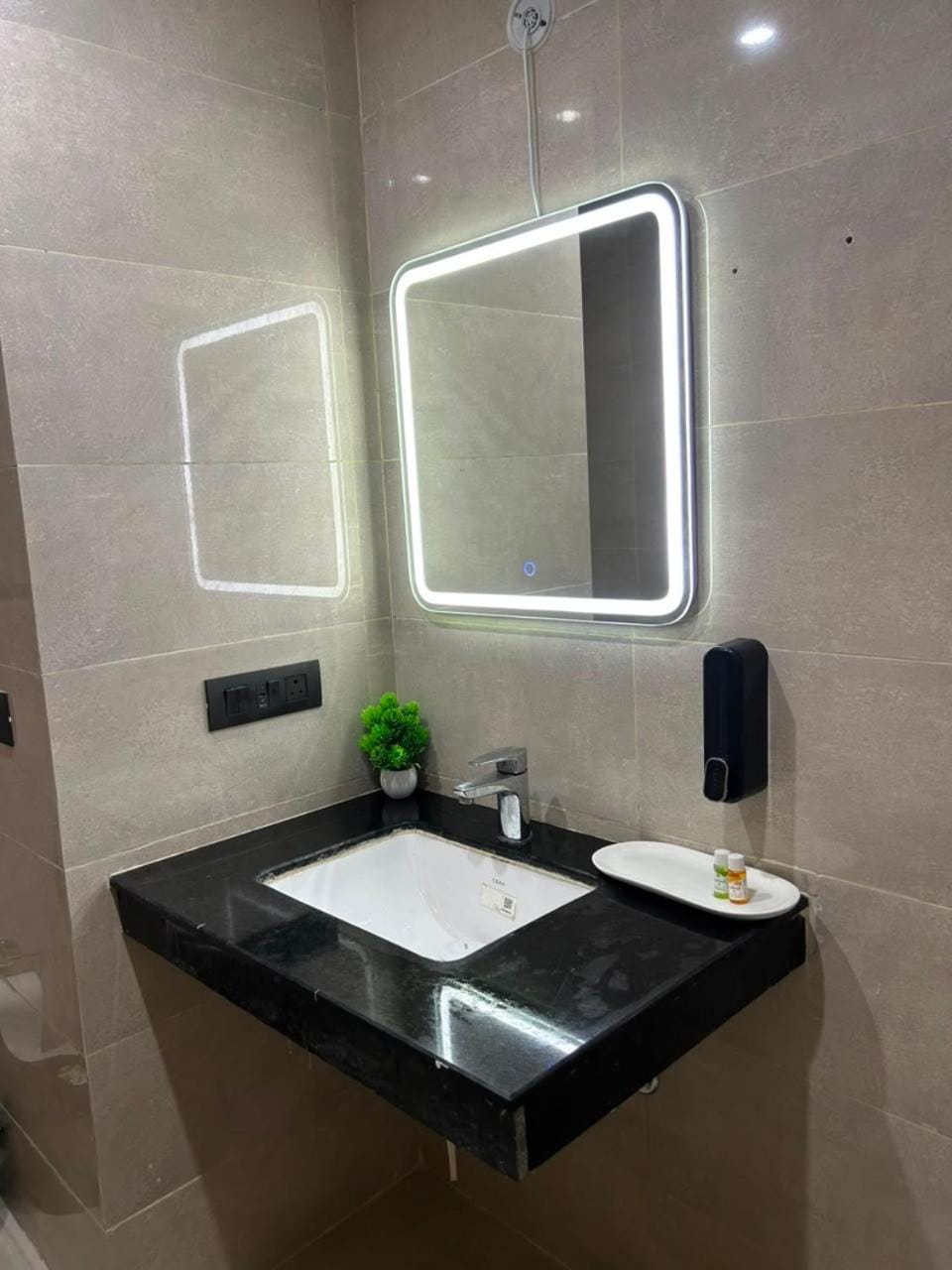 The Shadow Stayz Apartment in Lucknow
