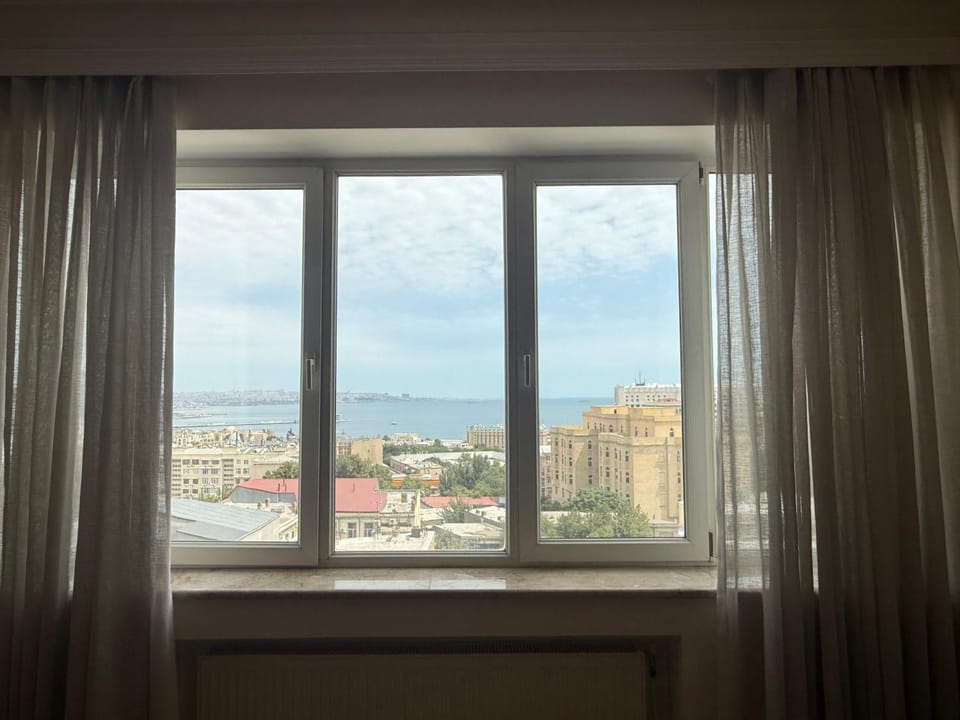 Domkino 3Beds, SeaView Apartment in Baku
