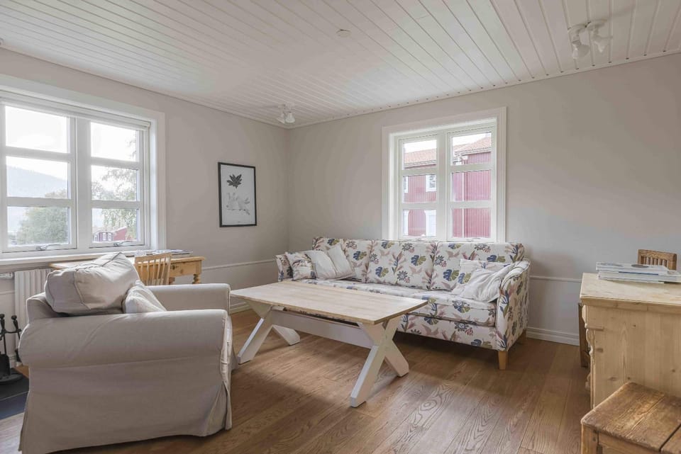 Central Spacious House for 12 with Sauna House in Sweden