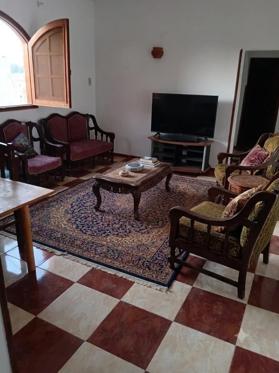 Communal lounge/ TV room, TV and multimedia, Living room, Seating area