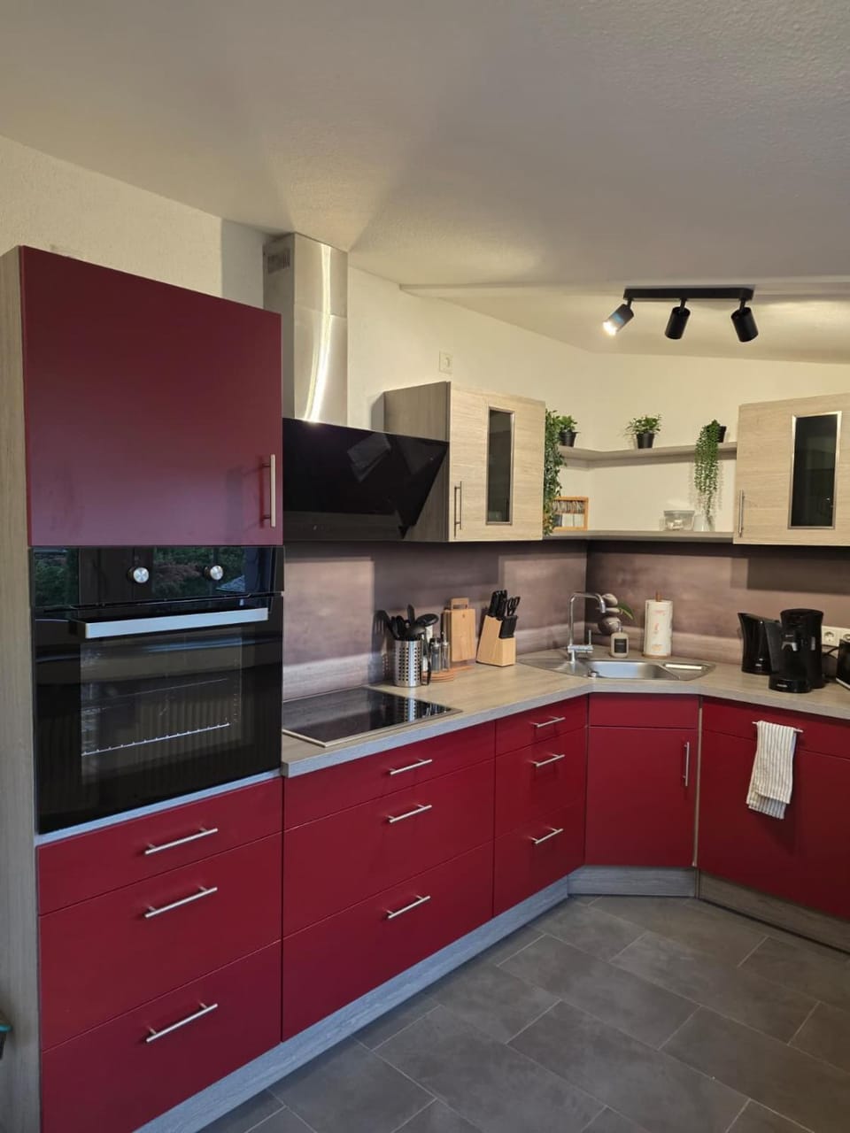 Kitchen or kitchenette, dishwasher, stove, kitchen