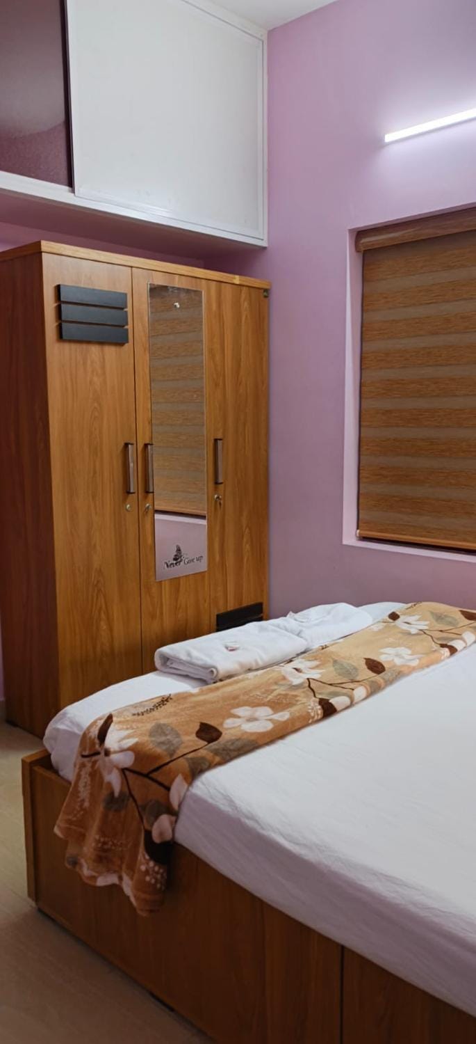Aashiana, 4 bedroom homestay, 1st floor with balcony garden Vacation rental in Kochi