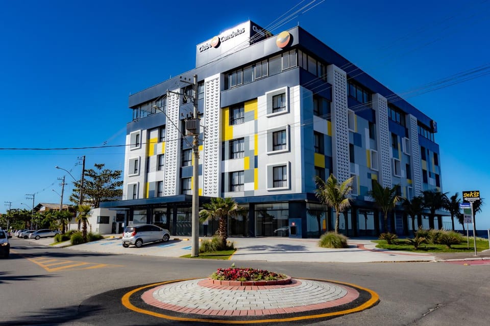 Property building, Location