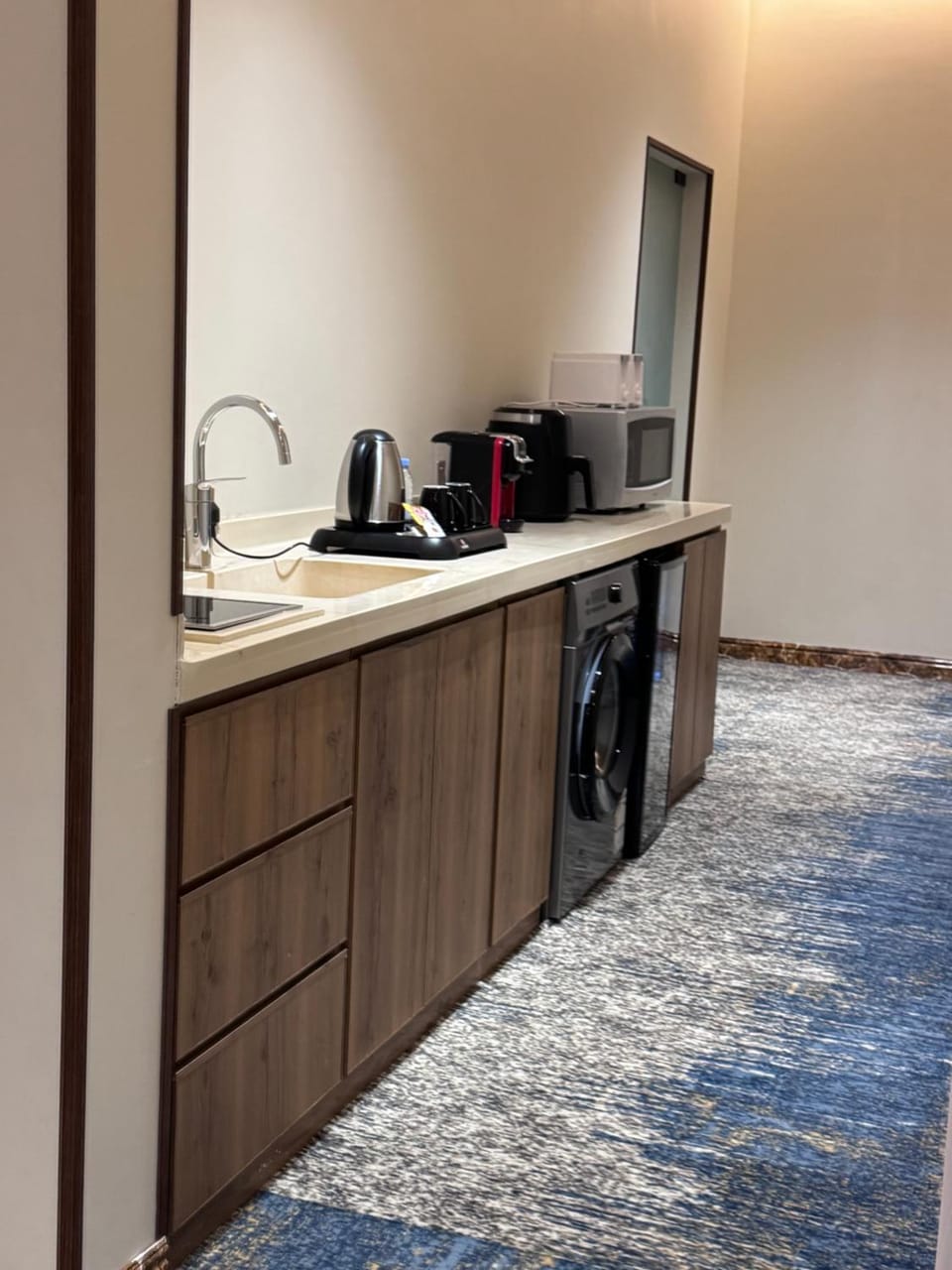 Coffee/tea facilities, Kitchen or kitchenette, minibar, toaster