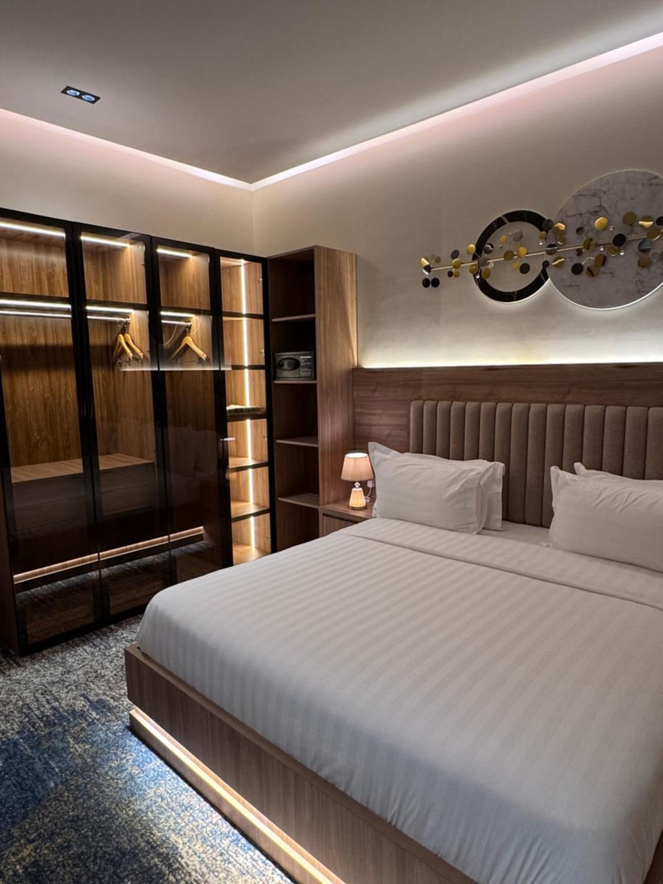 Bed, Photo of the whole room, Bedroom, wardrobe