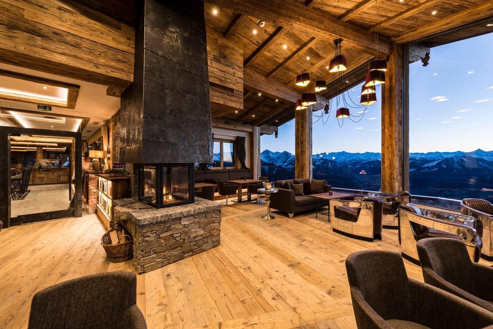 Restaurant/places to eat, Winter, Lounge or bar, On site