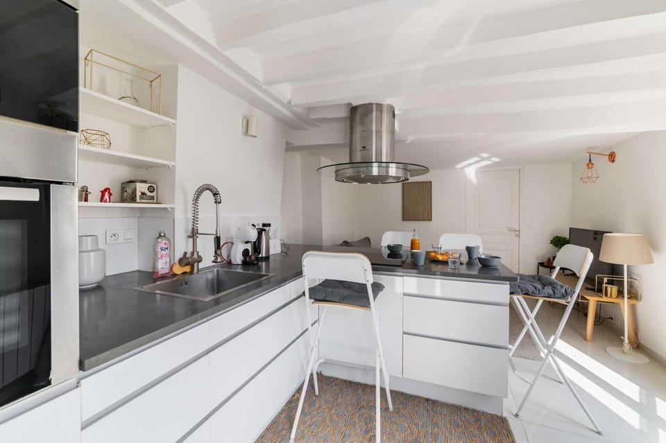 Bel Appartement au Coeur Saint-Paul - 4P - Paris 4 Apartment in Paris