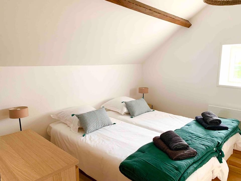 Country house enclosed garden, quiet, fireplace,6p House in Centre-Val de Loire