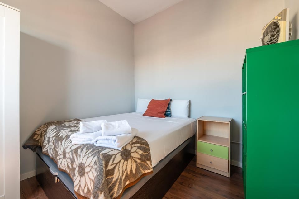 Bed, Photo of the whole room, Bedroom, towels, wardrobe