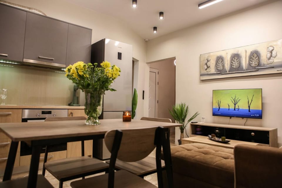 TV and multimedia, Living room, Dining area