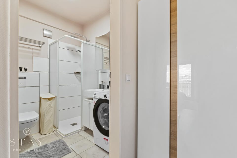 Fully furnished studio near Luxembourg station! Apartment in Luxembourg