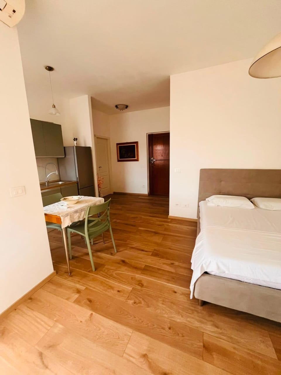The Gilmore Way Home Apartment in Asti