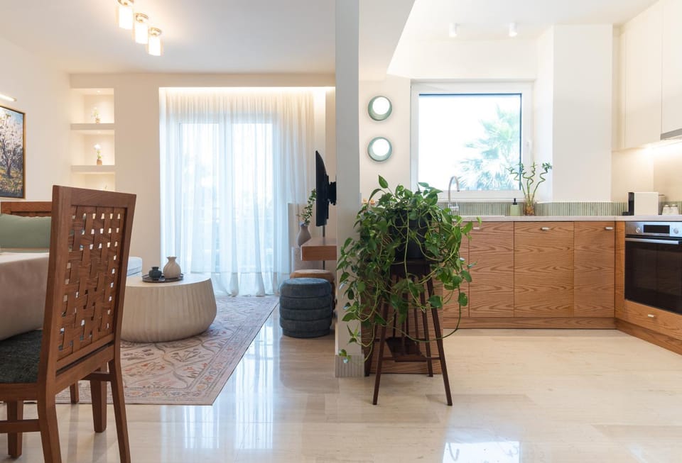 Aura Marina Side Apartment in Alimos