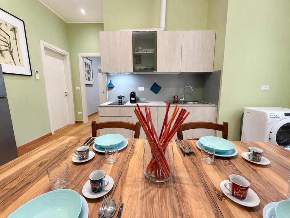 Due Torri - Room with private bathroom in the center Bed and Breakfast in Bologna
