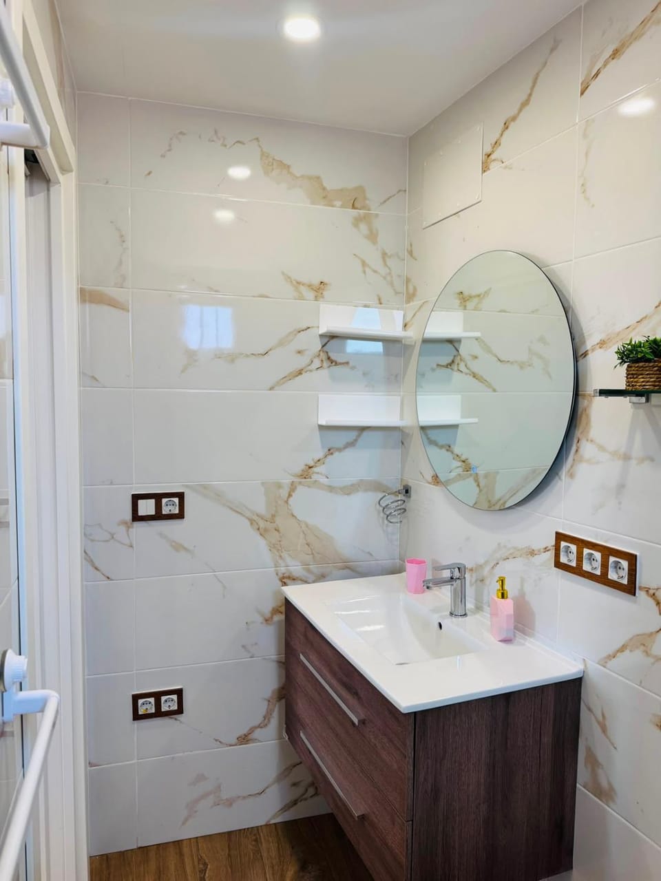 Apartamento con terraza cerca del puerto Algeciras Apartment in Algeciras