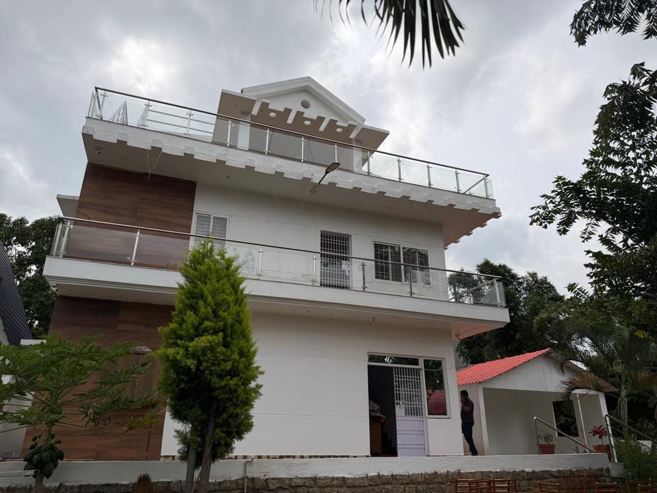 Balcony/Terrace, Internal: Not applicable to any particular room