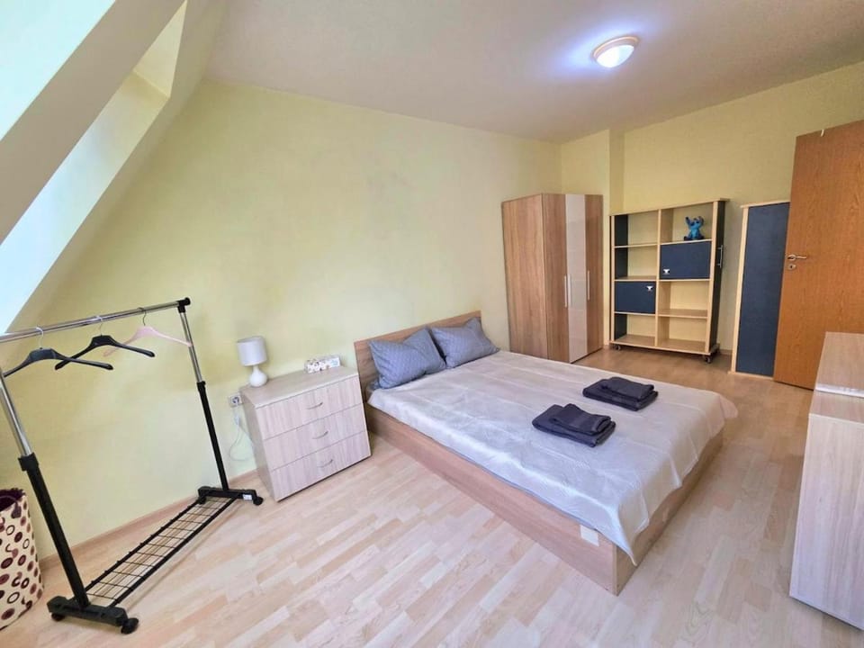 Bed, Photo of the whole room, Bedroom, towels, wardrobe