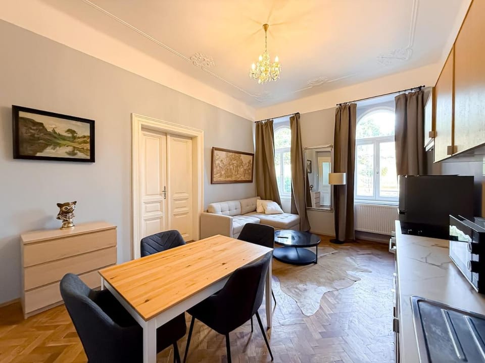 Bunny 3BDR Apartment 80 m2 Apartment in Prague