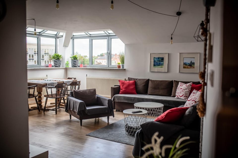 Living room, Seating area