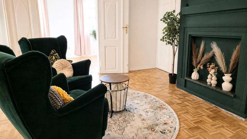 Spacious 125m Apartment in Gera City Center for 8 Guests Apartment in Gera