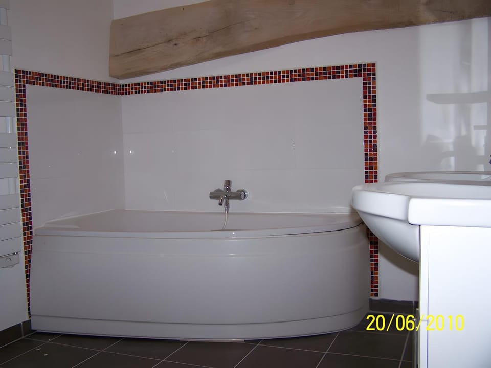 Bathroom, Living room