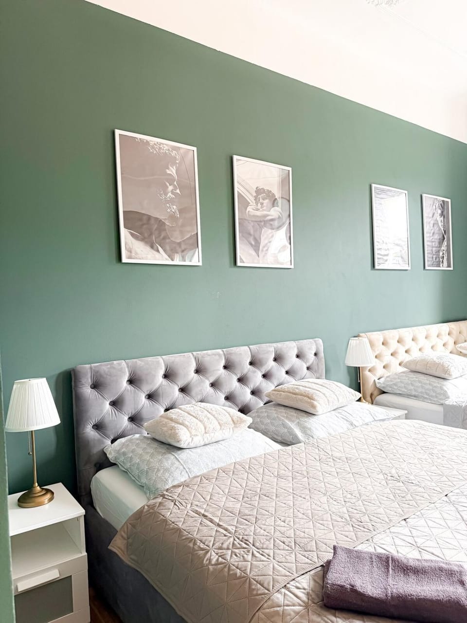 4BDR Infinity 100 m2 apartment Apartment in Prague