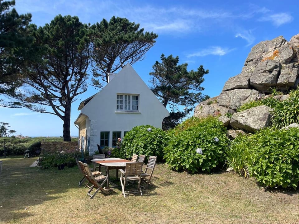 Property building, Beach, Sea view, Quiet street view