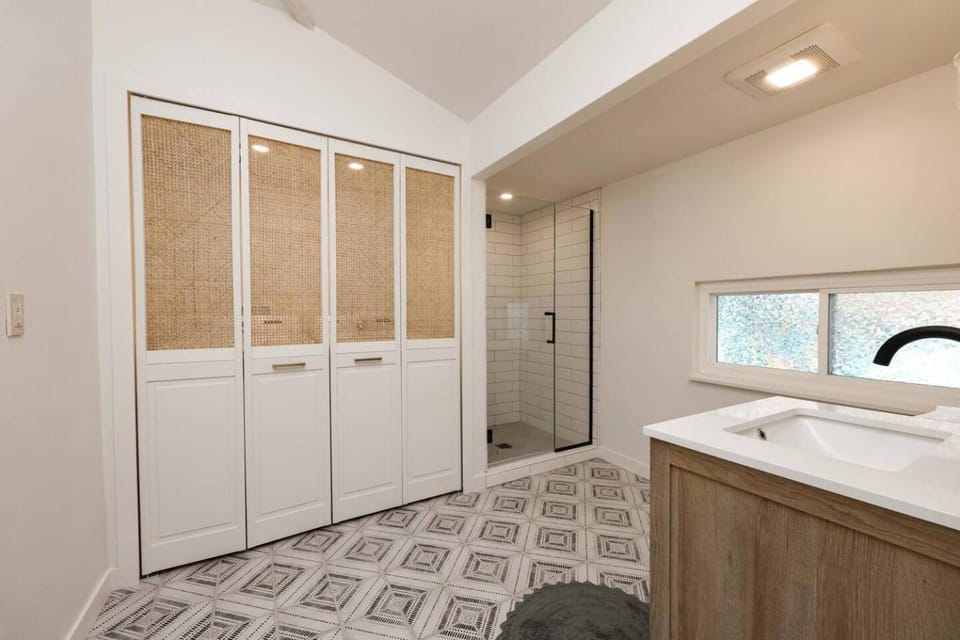 The Sunny Casita + Zoo + Spa + Views + Downtown House in La Mesa