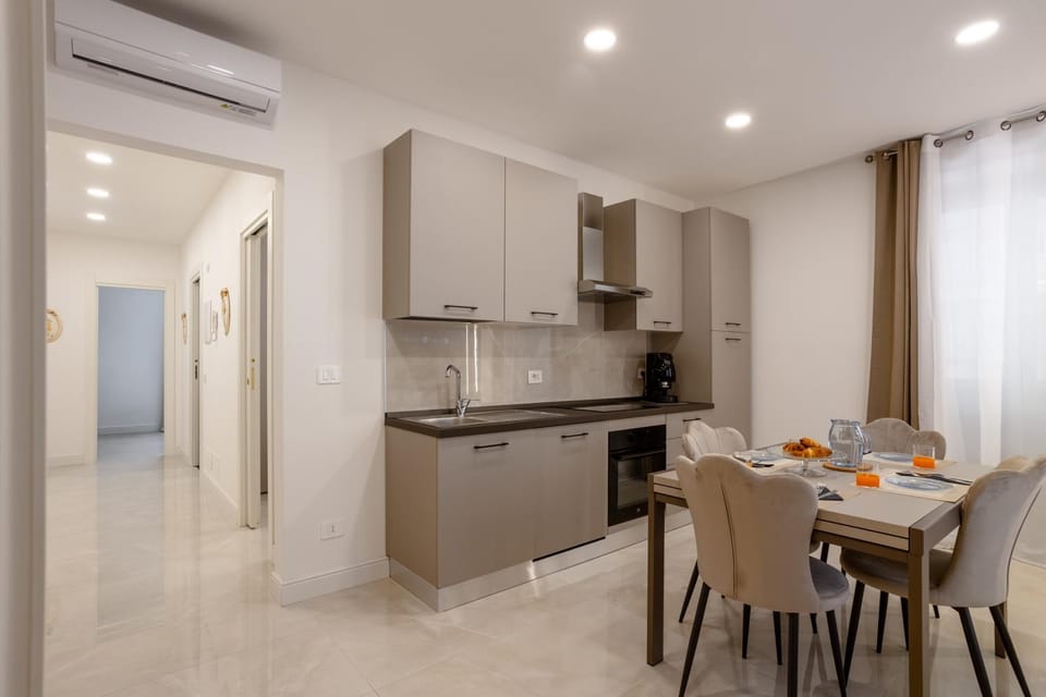 Kitchen or kitchenette, Living room, Seating area, air conditioner