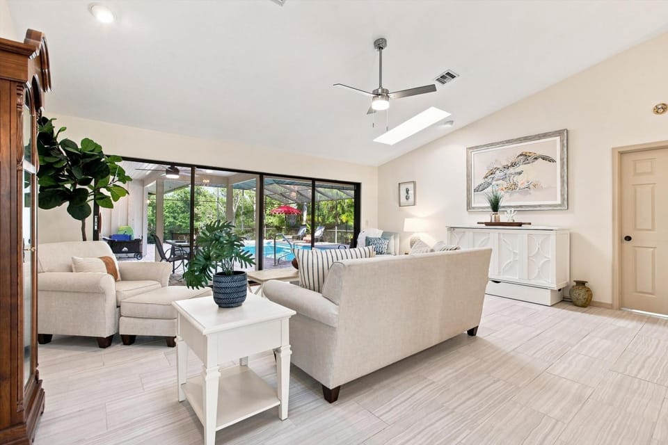 Rivers Residence - Private Pool & Patio House in Englewood