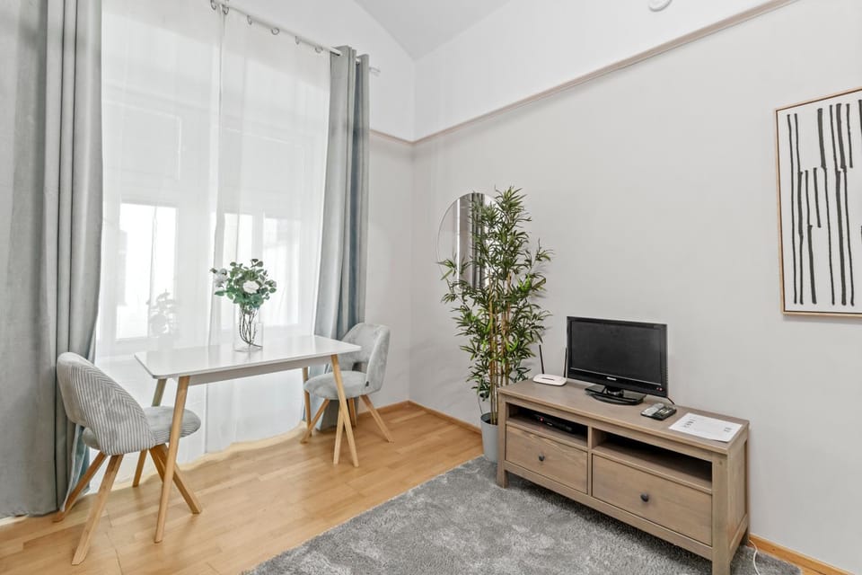 Bright Studio near Augarten - Near City Center - 5min to Metro U2 Apartment in Vienna