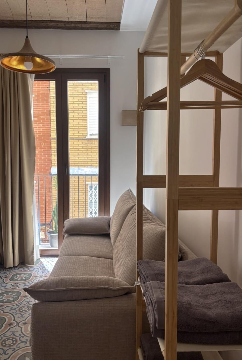 Bed, Living room, Photo of the whole room, Seating area, Bedroom