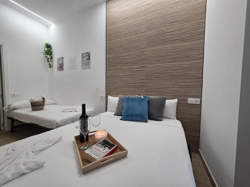 Photo of the whole room, Bedroom