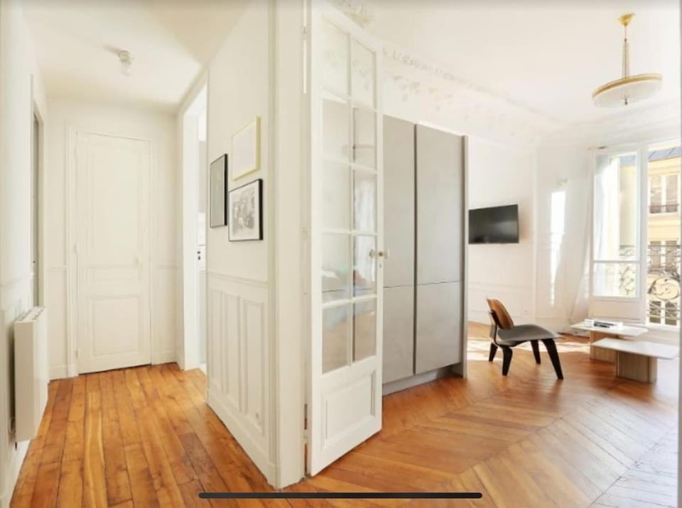 Elegant and Confortable long stay in Paris Apartment in Paris