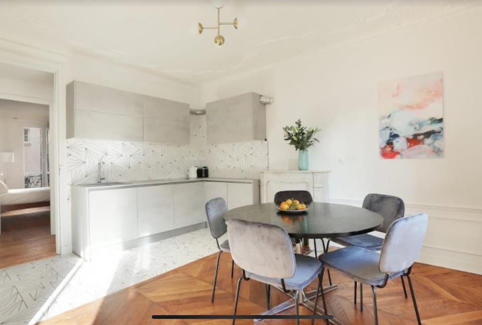 Elegant and Confortable long stay in Paris Apartment in Paris