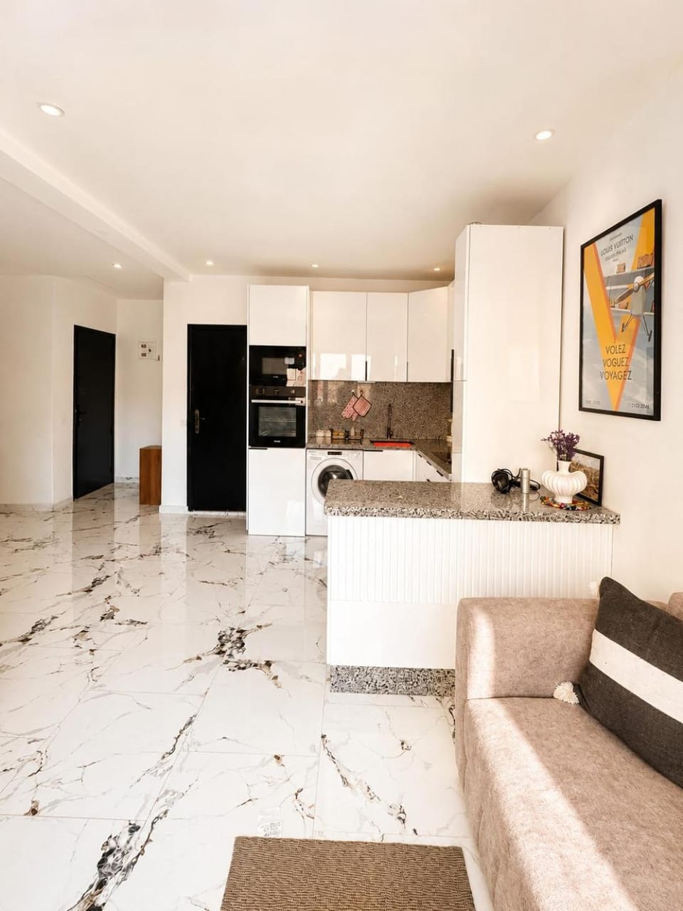 9 - Modern apartment near Carre Eden Apartment in Marrakesh