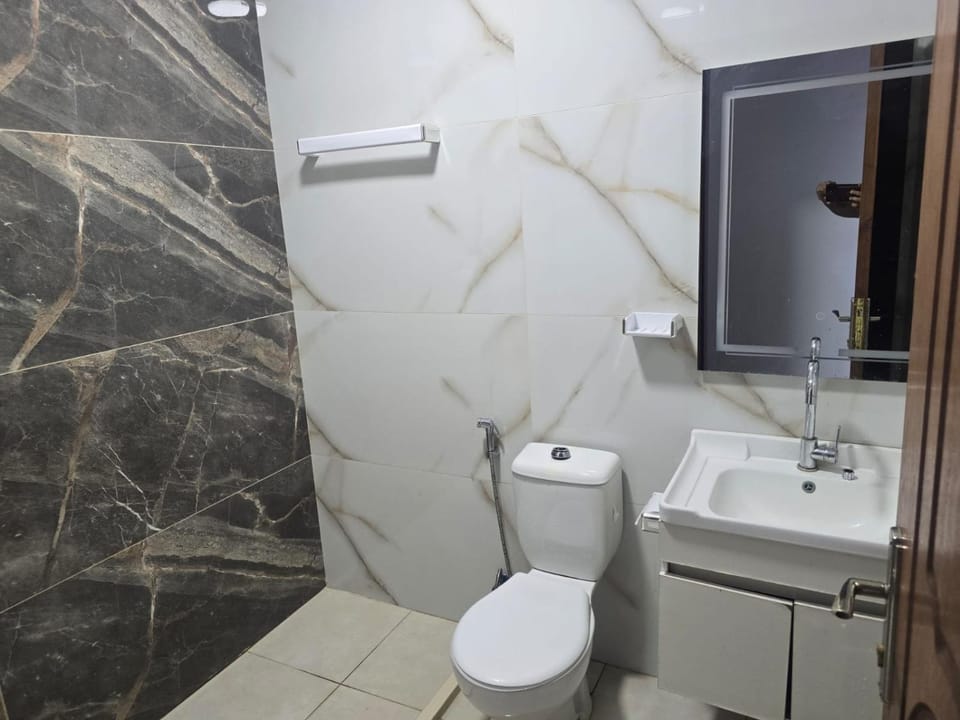 Big apartment Sweifieh, Seventh Circle Apartment in Africa