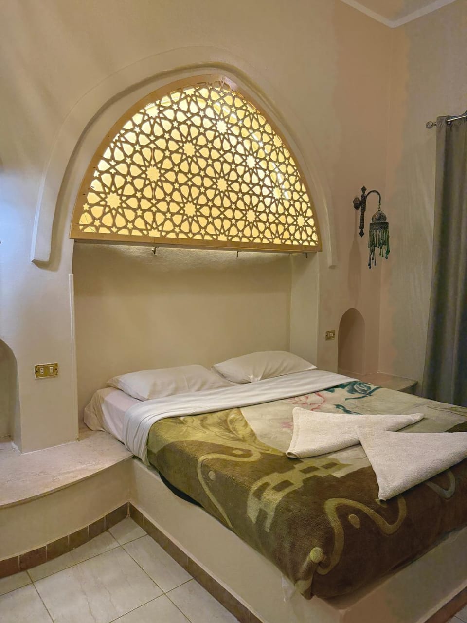 Hotels Luxor Egypt Hotel in Luxor