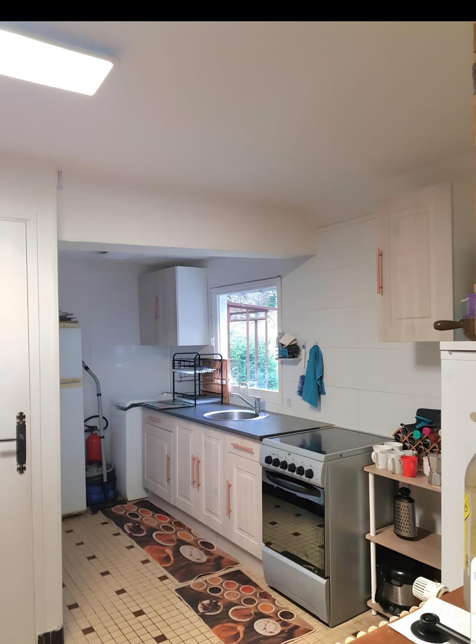 Kitchen or kitchenette, Living room
