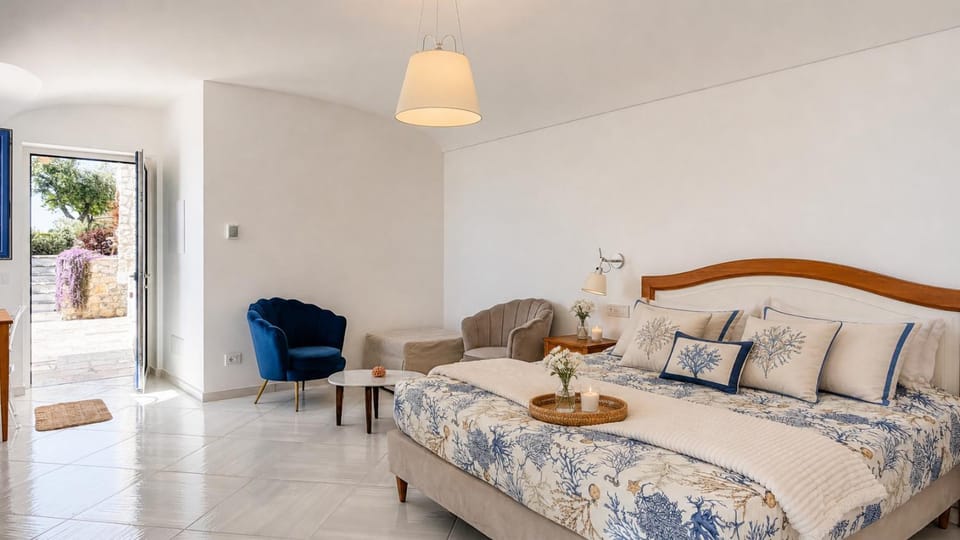 Bed, Balcony/Terrace, Photo of the whole room, Bedroom, Sea view, air conditioner