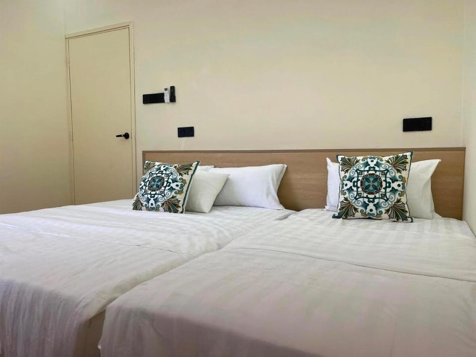 Private Beach Cinema&KTV Room By Palm Beach Villa 16Pax House in Ipoh