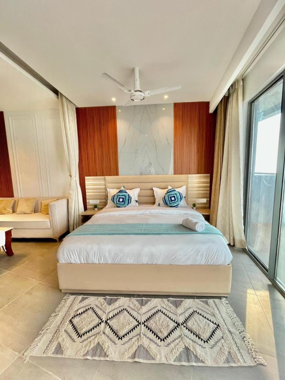 Zenzora stays Vacation rental in Noida