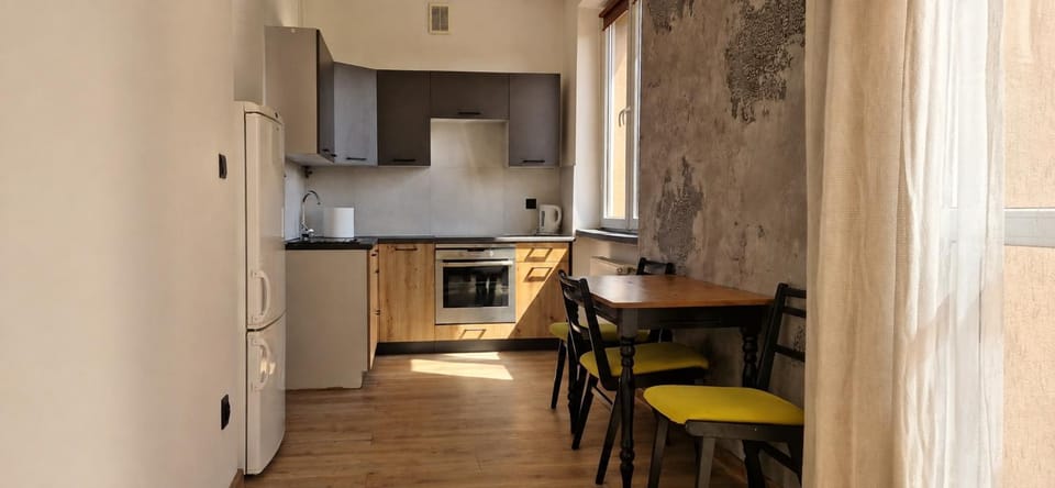 Kitchen or kitchenette, Living room, Seating area, Dining area, pet friendly, stove