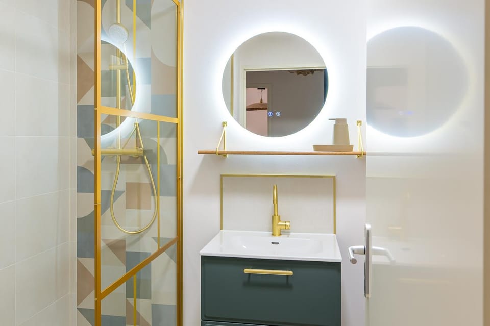Shower, Bathroom